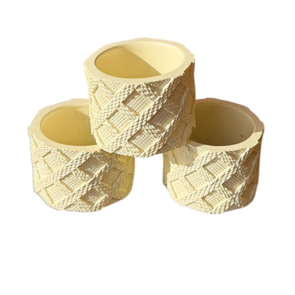 Set of 4 Cream Lattice Cable Knit Textured Napkin Rings Table Decor - Picture 5 of 12